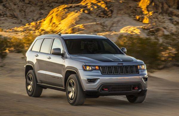 Jeep Grand Cherokee 2017: внедорожный премиум по-американски - фото