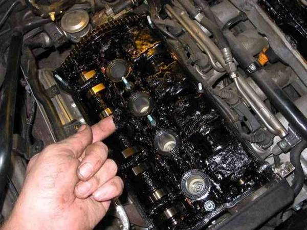 Промывка двигателя: поддерживаем «сердце» авто в чистоте с фото