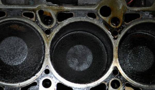 Проверяем зазор между поршнем и цилиндром в двигателе автомобиля - фото