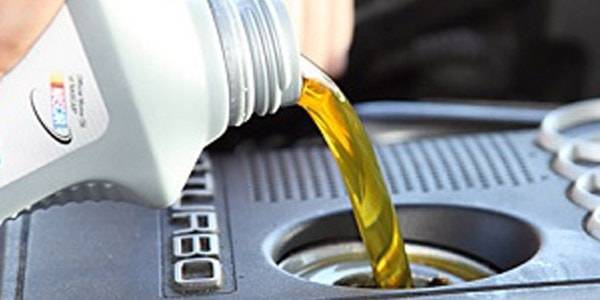 Повышенный расход масла в двигателе: основные причины с фото